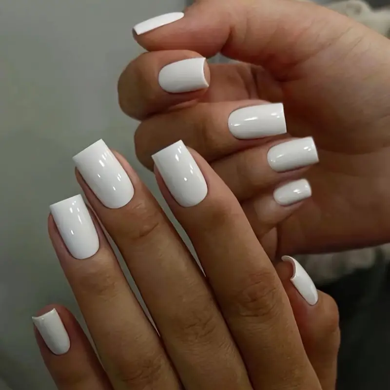 Classic White Square Press-On Nails (24pcs)